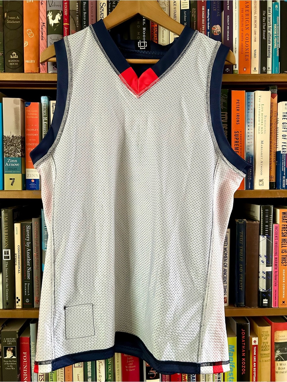 NWT UConn Paige Bueckers 5 Urban Champs Official NIL Basketball Jersey Small - Picture 4 of 8